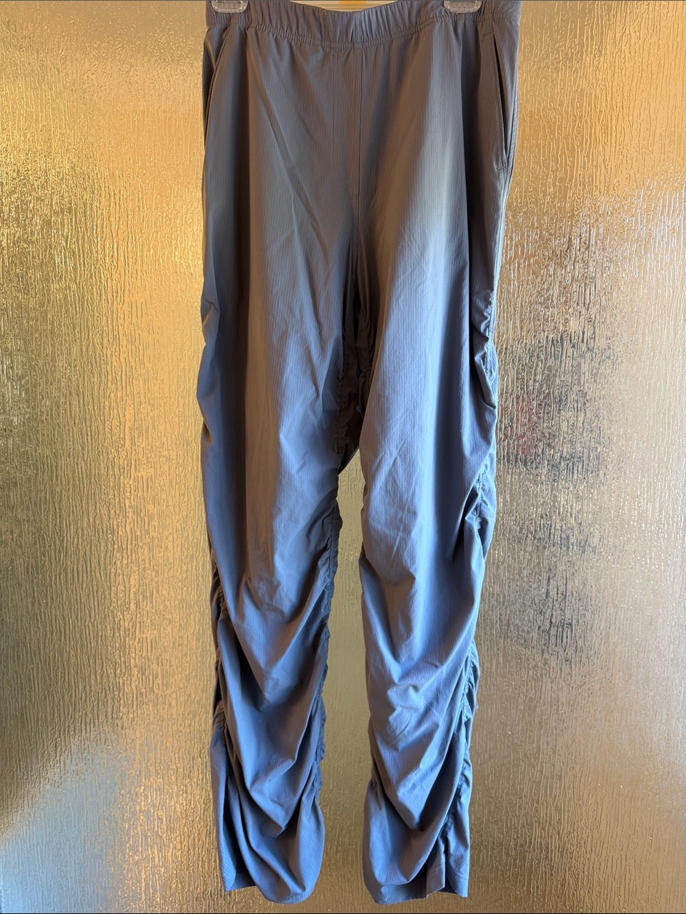Lululemon women’s Gray Ruched Performance Pants